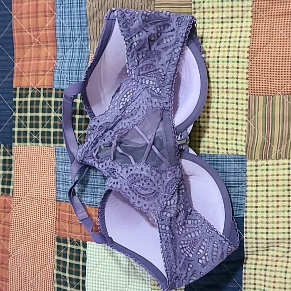 Victoria's Secret Dream Angel's Bra - Picture 2 of 3